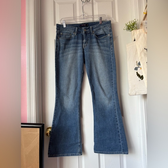 Vintage women’s Levi’s jeans 518 superlow size 7 - Picture 1 of 7